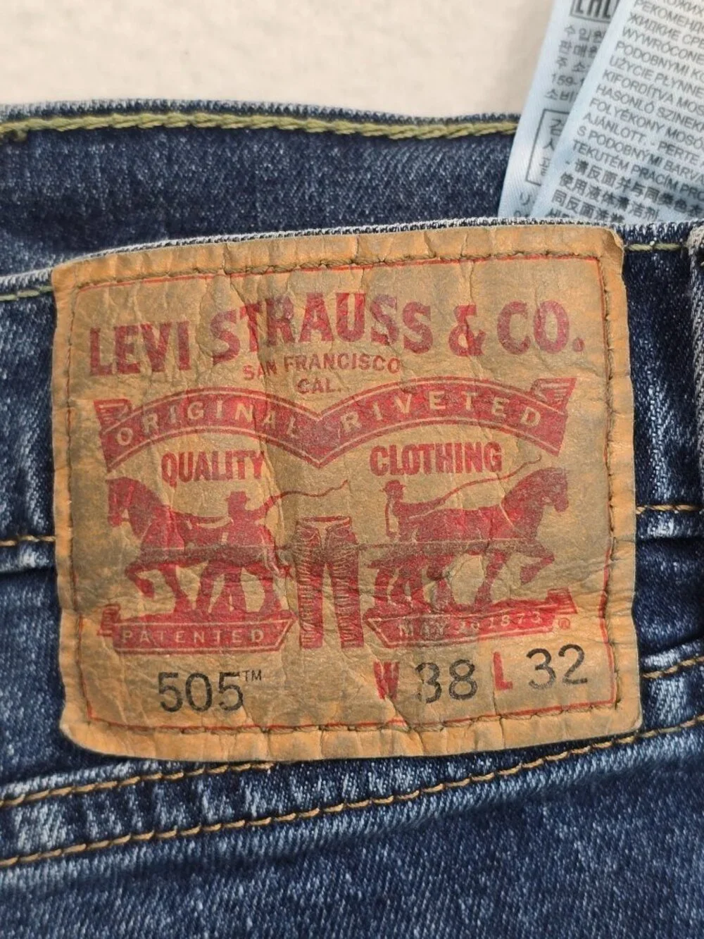 Levis 505 Regular Fit Mens Jeans W38 L32